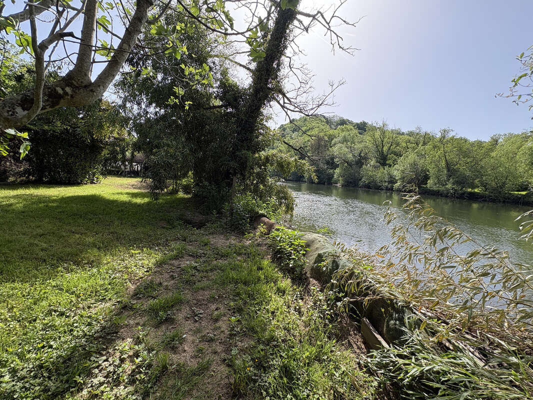 Terrain à PERIGUEUX