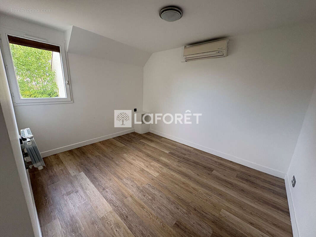 Maison Pontault Combault 6 pièce(s) 90 m2 - photo 4