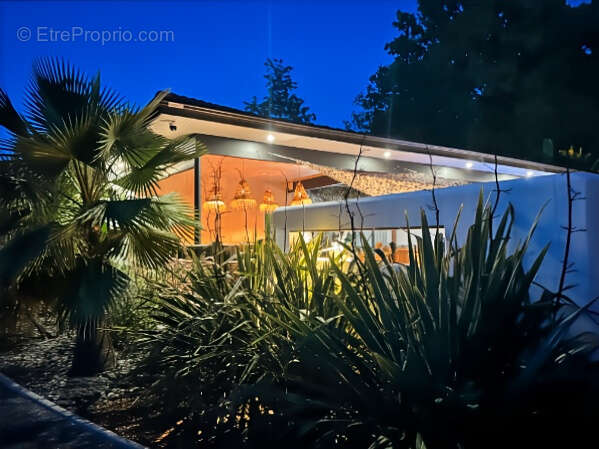 Villa contemporaine avec 5 chambres et piscine. - photo 33
