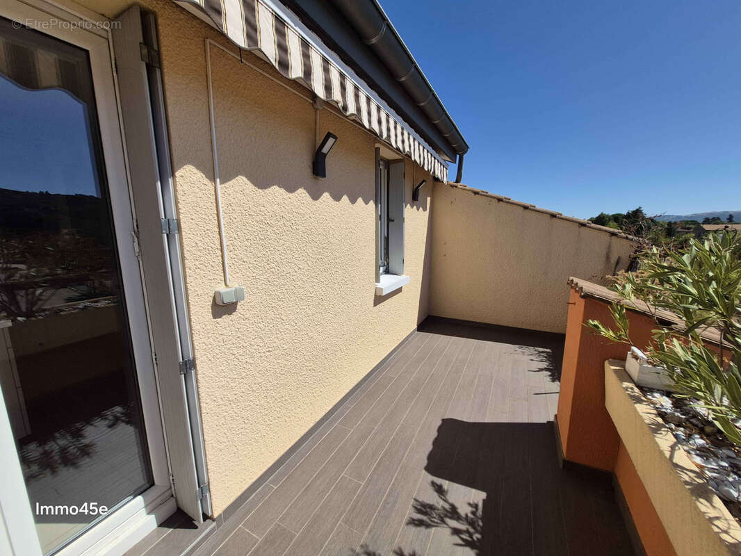 A Vendre T3 rénové + garage Tournon SUD - photo 4