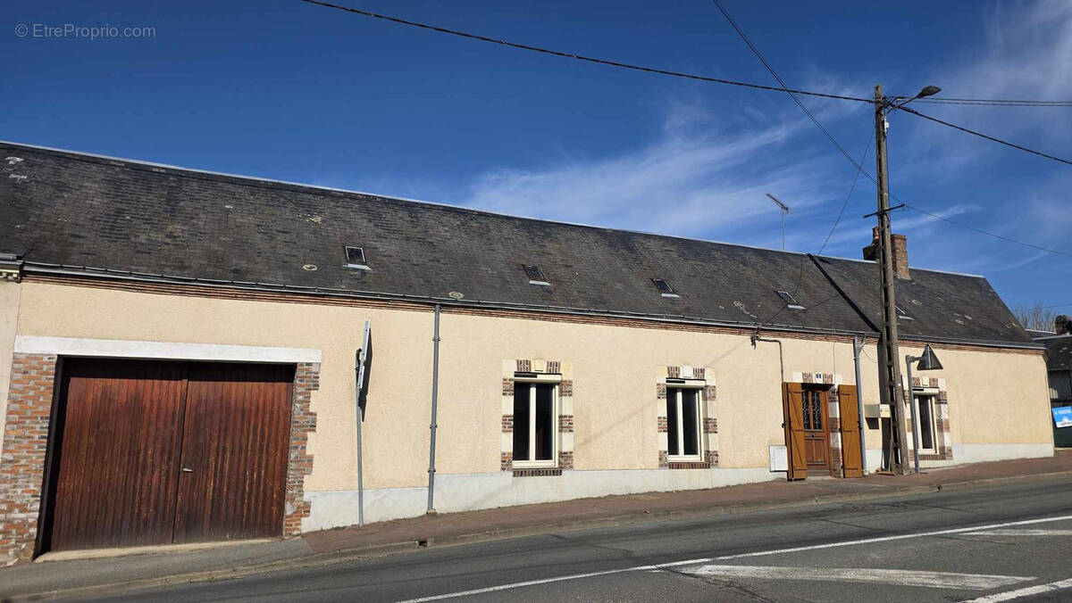 Maison à SAINT-CALAIS