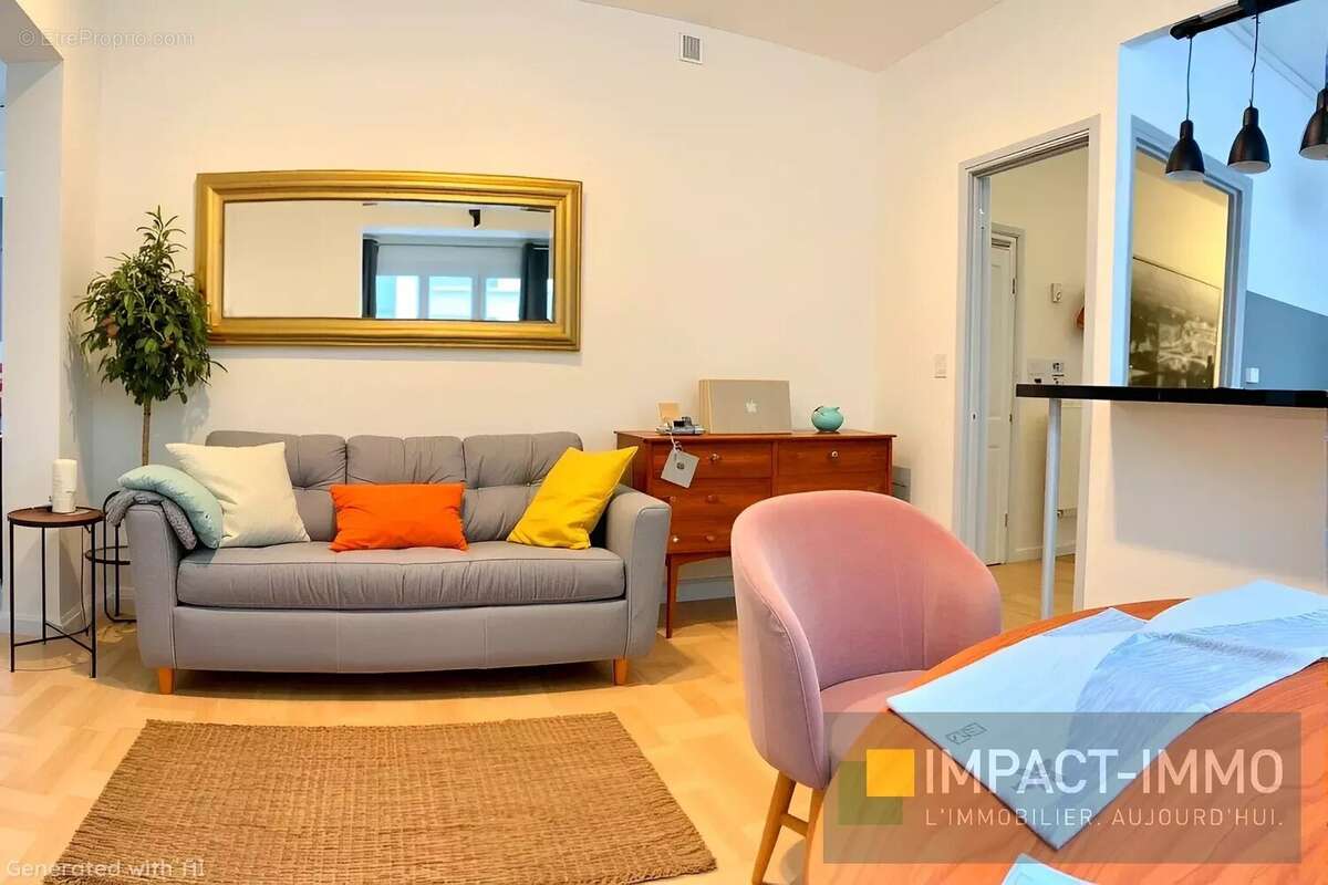 Appartement à LA GARENNE-COLOMBES