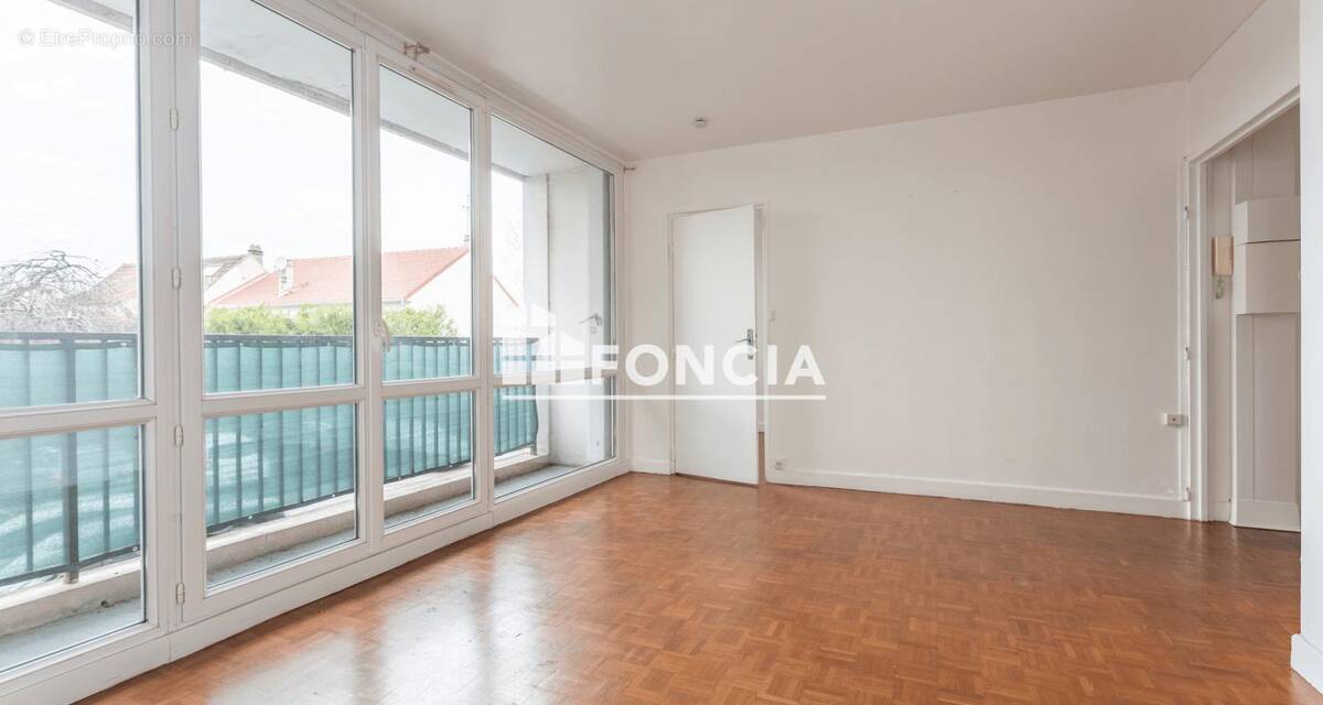 Appartement à MORANGIS