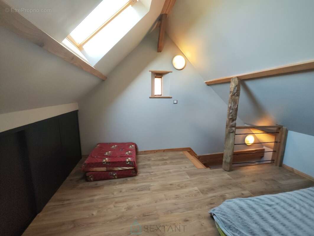 Maison à SAINT-PIERRE-SUR-DIVES