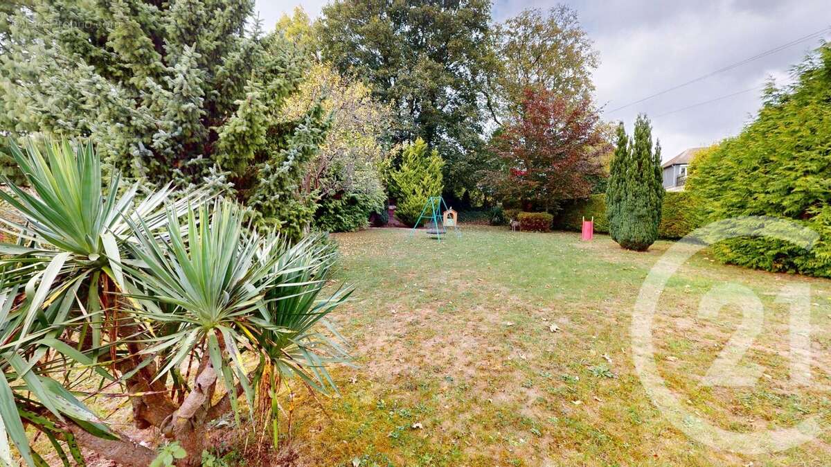 Maison à SAINT-QUENTIN