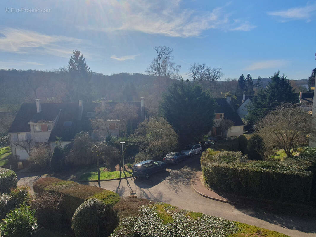 Appartement à BURES-SUR-YVETTE