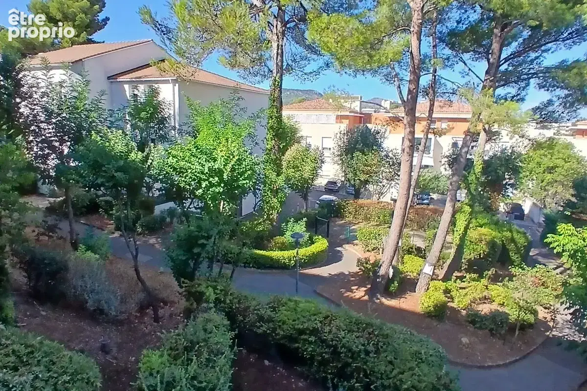 En exclusivité T4 de 80m² avec terrasse de 6m² dans copropriété entièrement réhabilité - photo 2