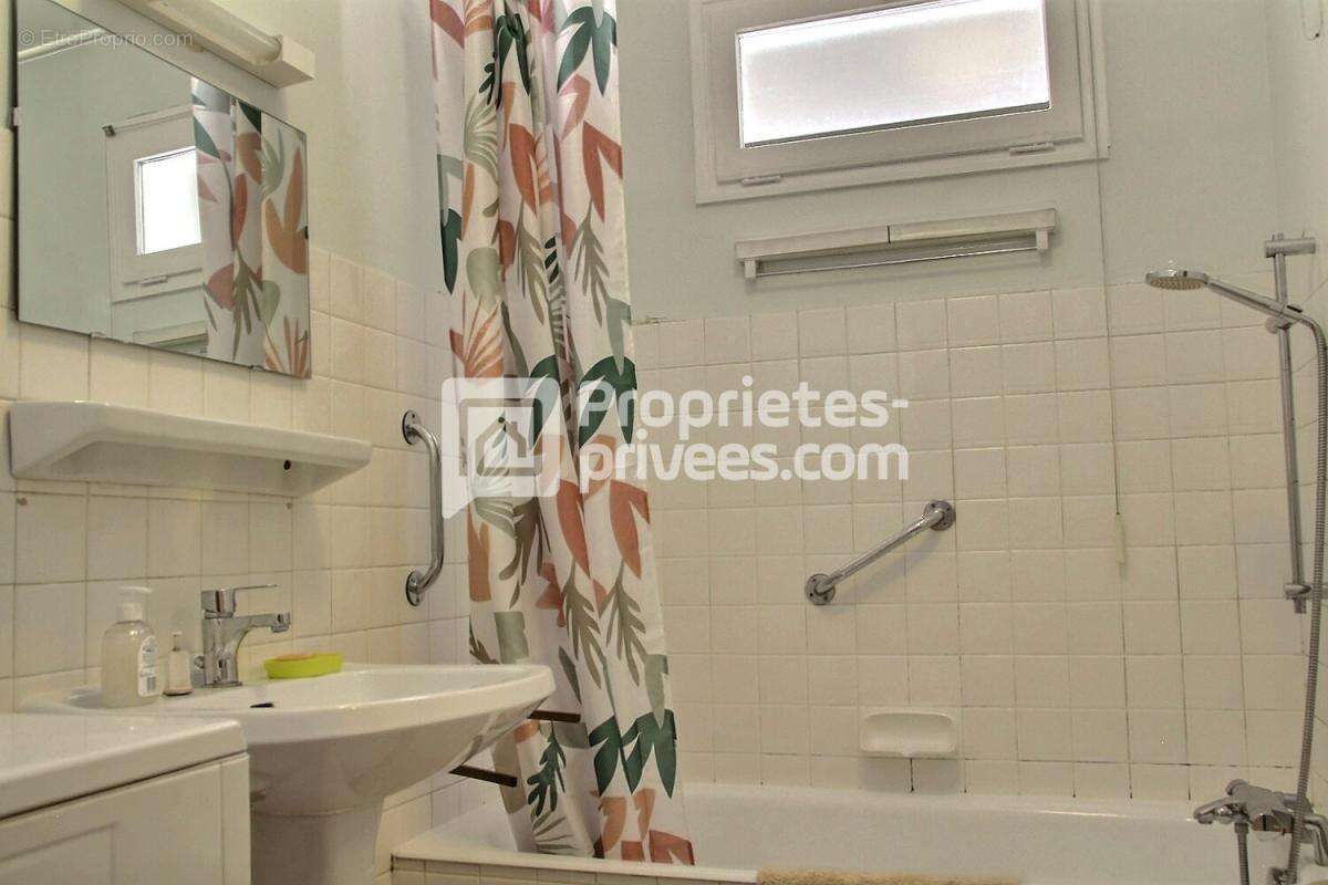 Appartement à AIX-LES-BAINS