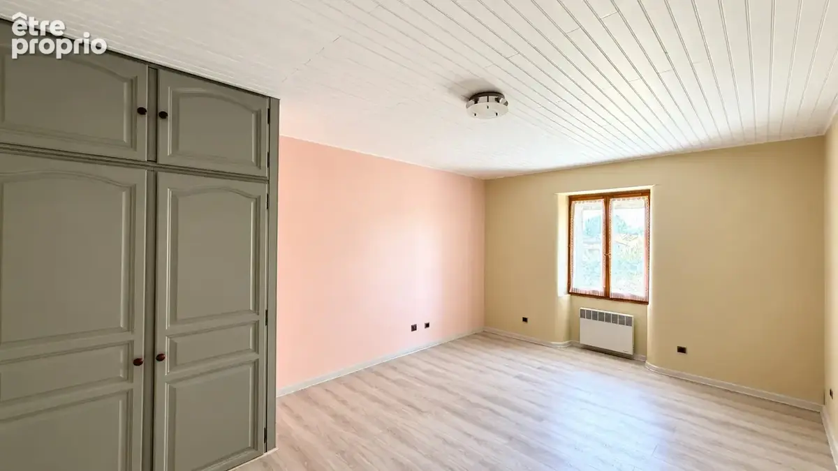 SARDIEU, Maison avec dépendances et terrain - photo 5