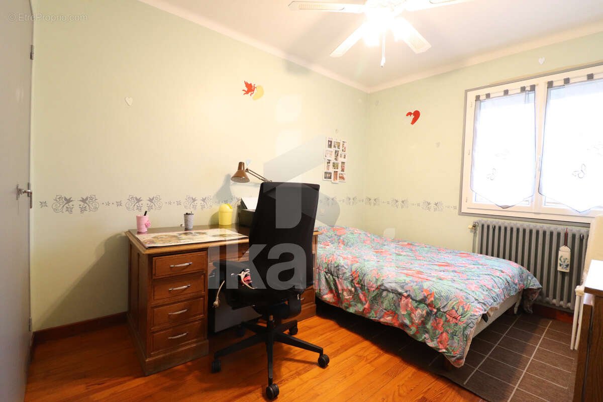 Maison à ROUSSILLON