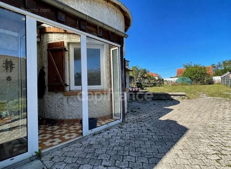 Maison à LA FERE