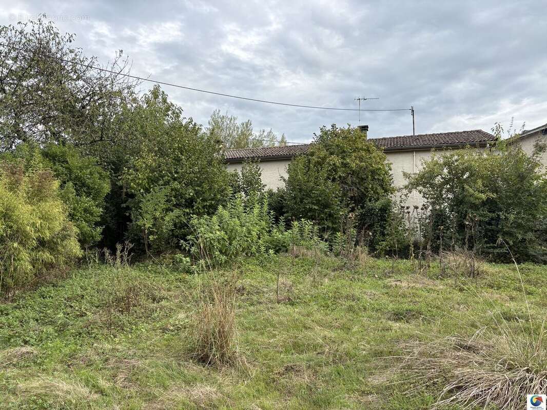 Maison à EYZIN-PINET