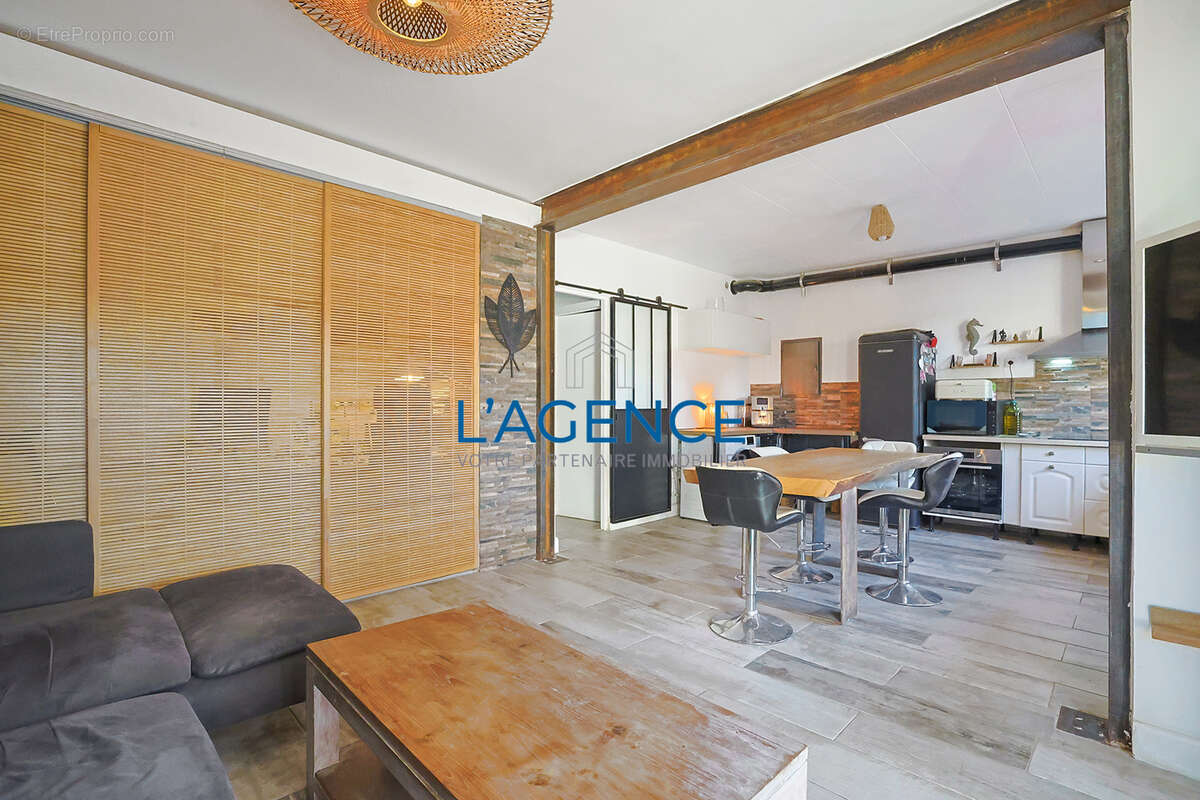 Appartement à HYERES