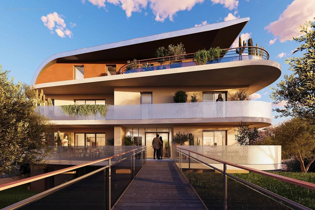 Appartement à VILLENEUVE-LOUBET