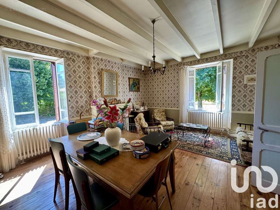Maison 135 m² à Bessac  - photo 5