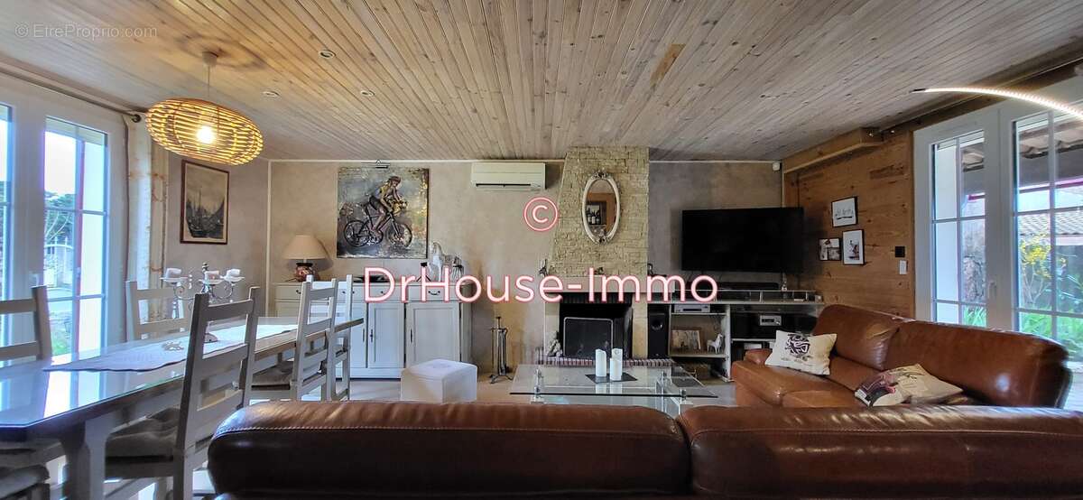 Maison à LA CALMETTE