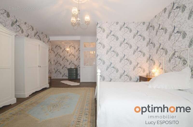 Maison à NANTEUIL-EN-VALLEE