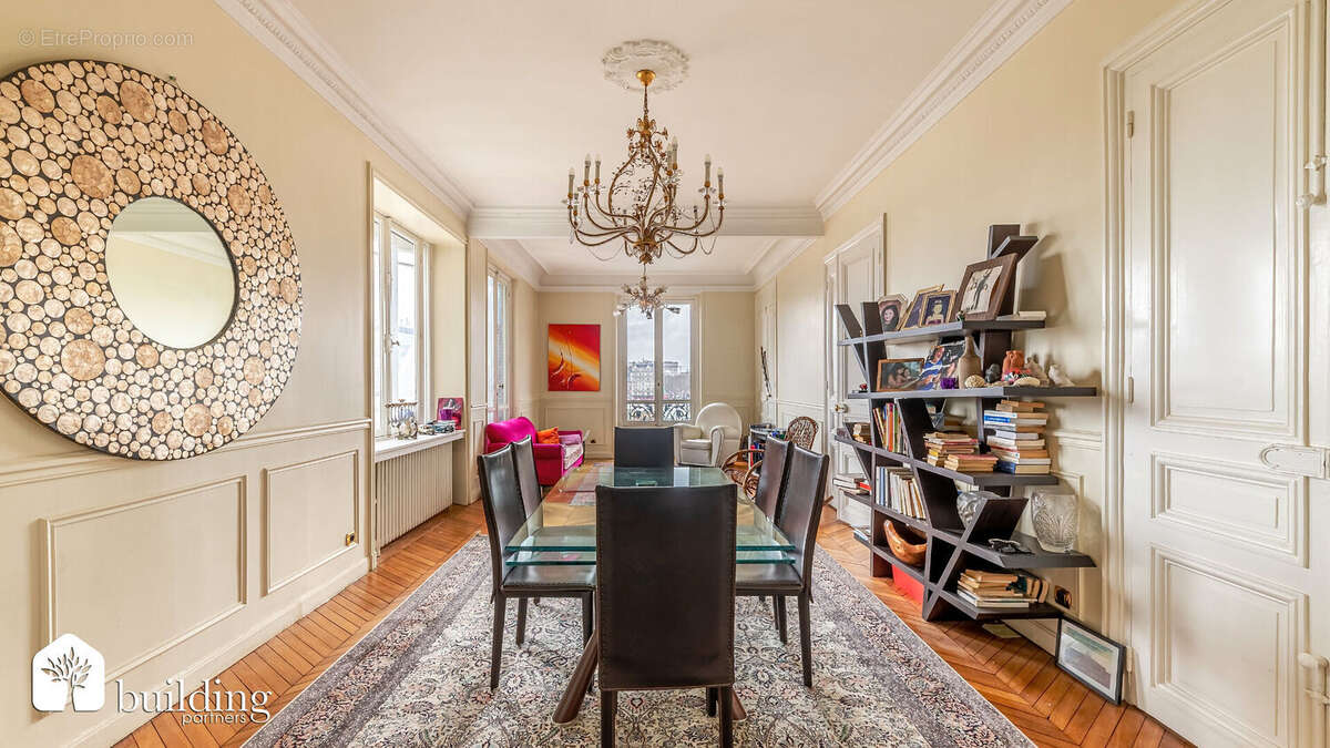 Appartement à NEUILLY-SUR-SEINE