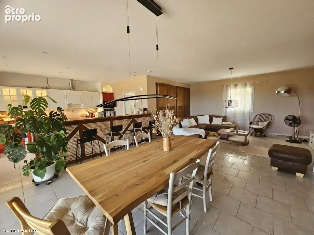 Maison Exceptionnelle avec Petite Equestre, Prairie Clôturée, Grand Terrain et Vues Magnifiques ! - photo 6