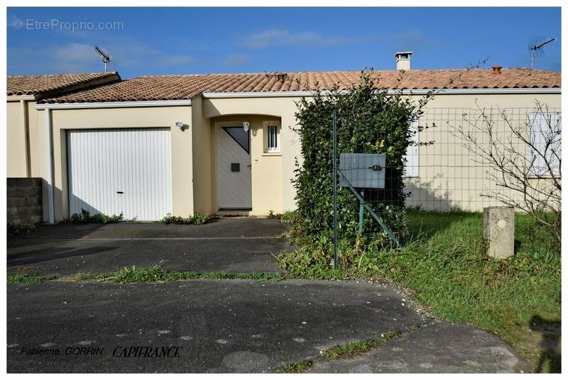 Maison à SAINT-JEAN-DE-LIVERSAY