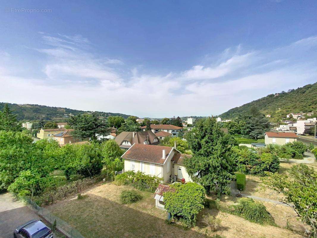 Appartement - 3 Chambres - 1 Place de parking privative - Proche toutes commodités - photo 21