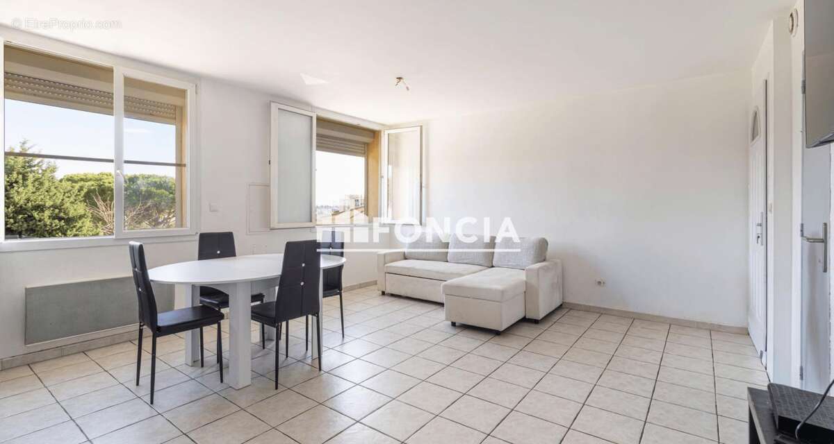 Appartement à PORT-DE-BOUC