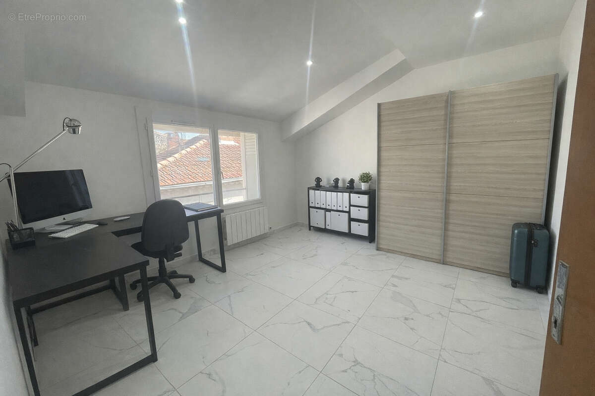 Maison à CAUMONT-SUR-DURANCE