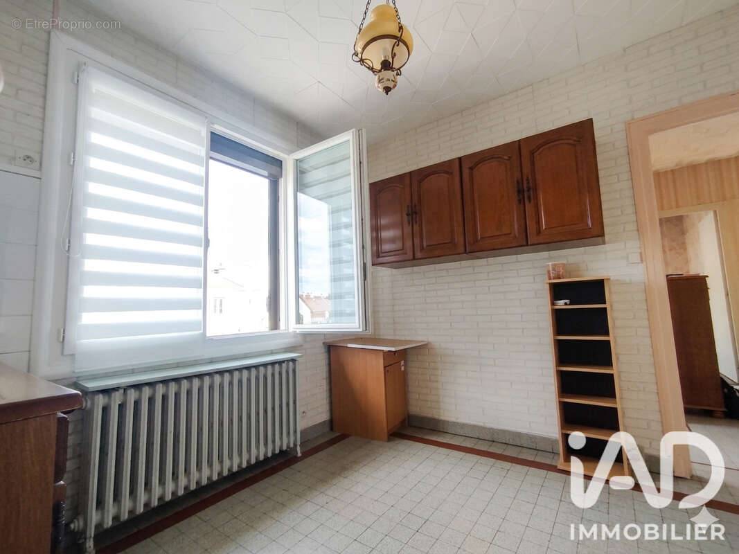 Photo 3 - Maison à MONTLUCON