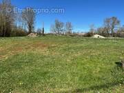 Terrain à MARCILLAC-LANVILLE