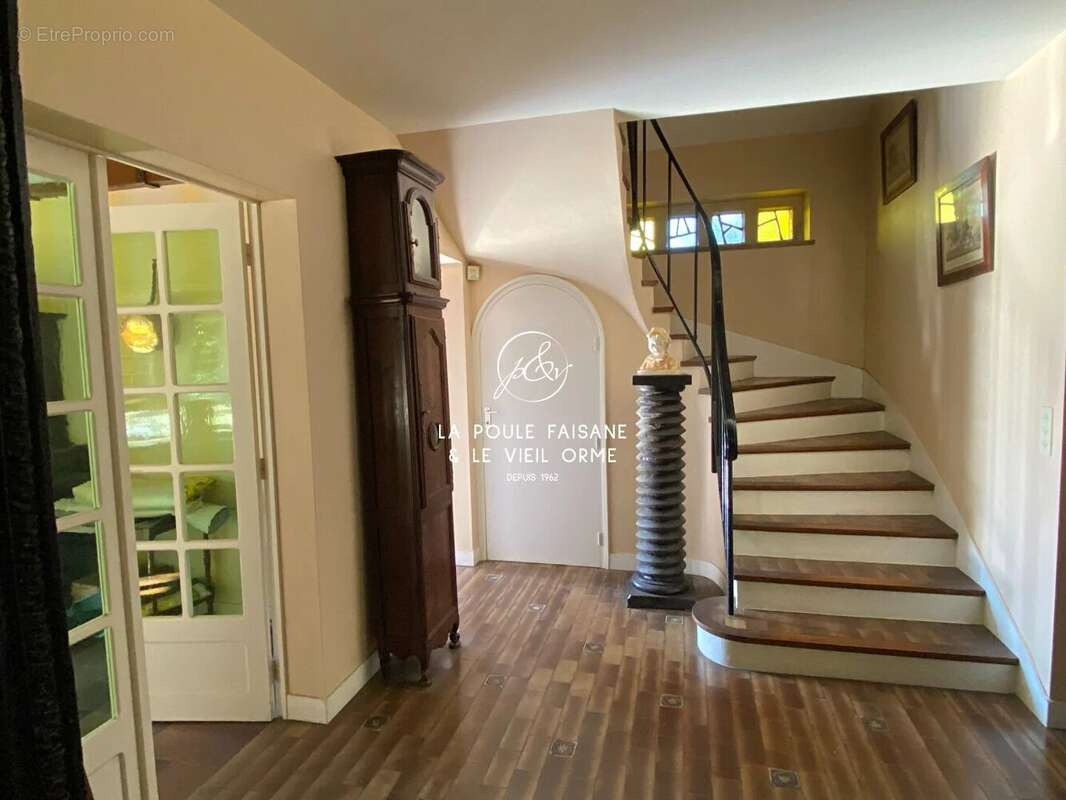 Maison à LE PERRAY-EN-YVELINES