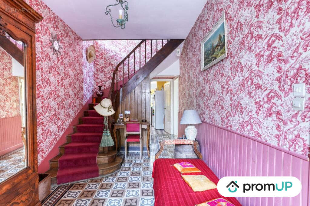 Maison à COURDEMANCHE