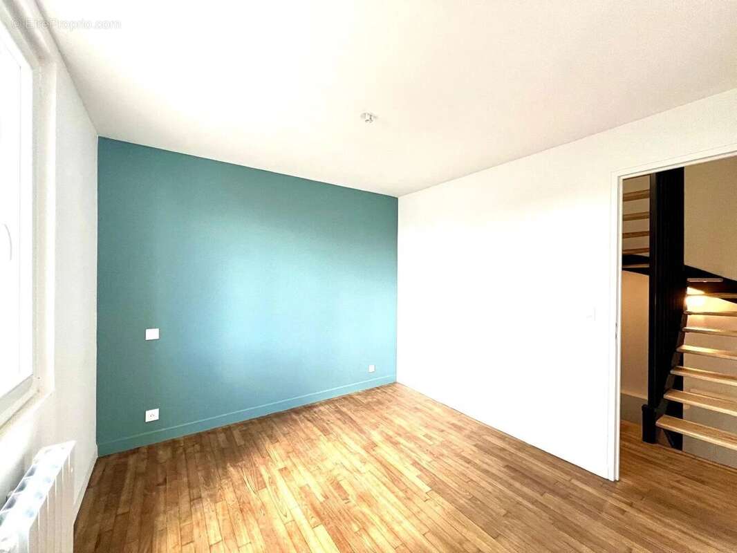 En plein coeur de Cesson, une maison de charme entièrement rénovée - photo 4