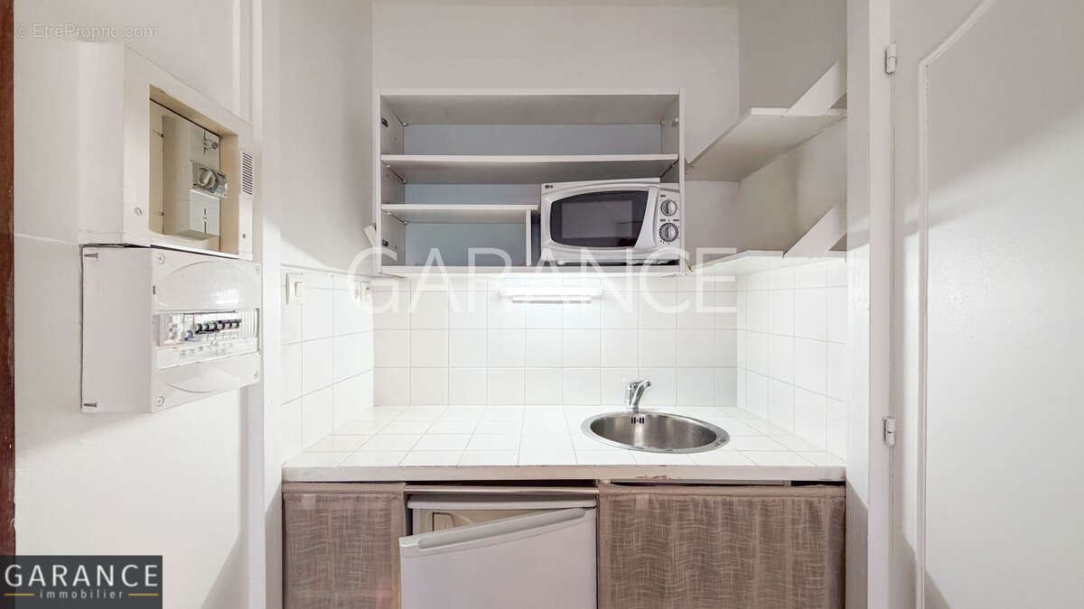 Appartement à PARIS-14E