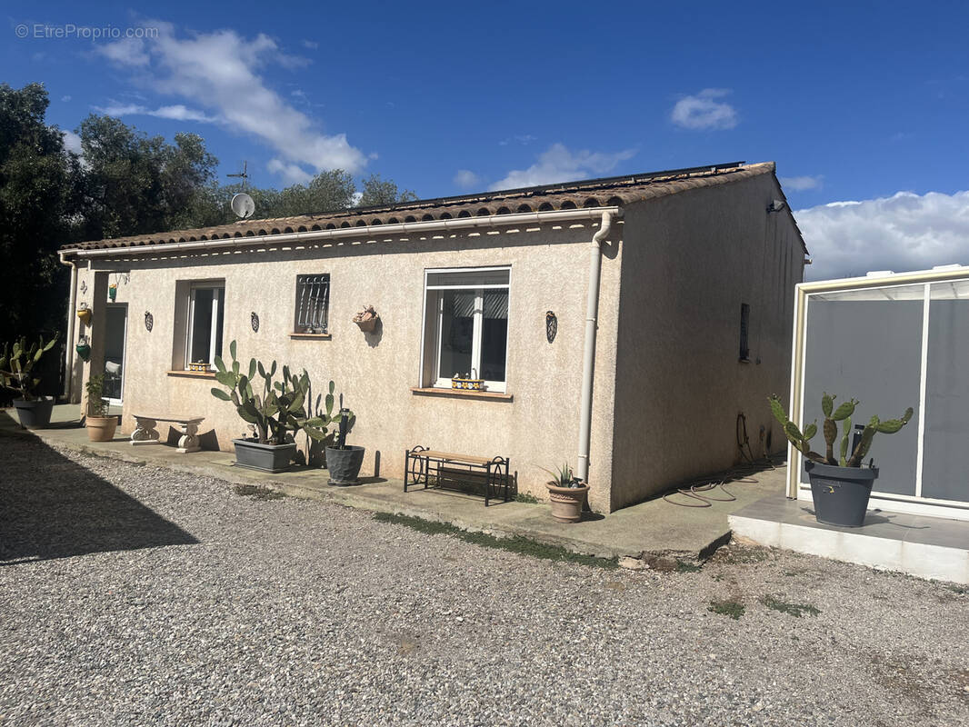 Maison à MOUX