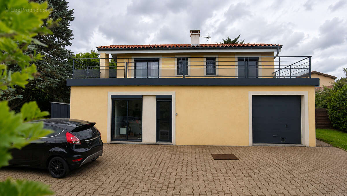 Maison à CHAZAY-D'AZERGUES