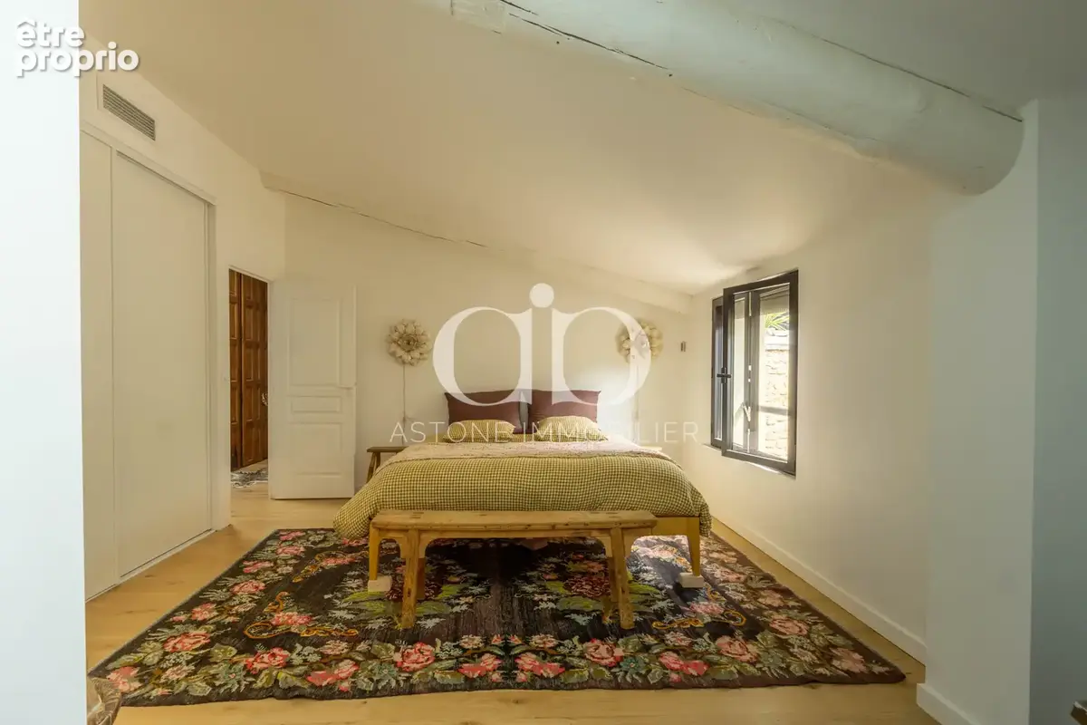 Maison de village en pierre de taille du XVIII siècle rénovée, avec piscine - photo 15