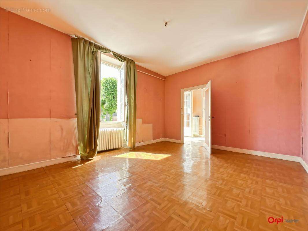 Maison à BINAS