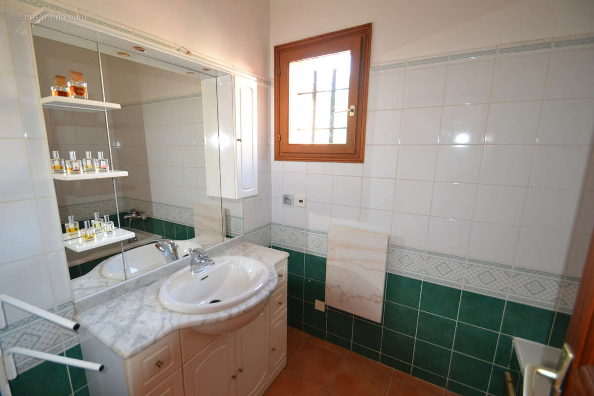 Maison à VALLAURIS