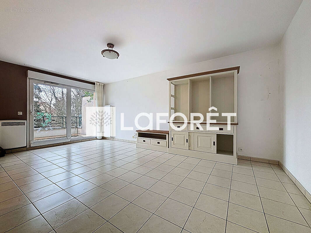 Appartement à DAMMARIE-LES-LYS