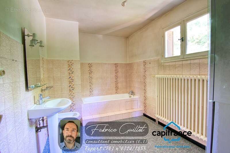 Maison à vendre 5 pièces CHARNAY (25), maison T5 de 135 m2 + terrain de 1300 m2 - photo 4