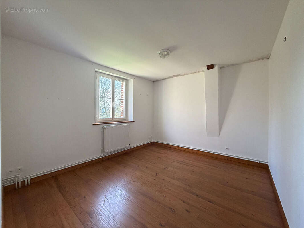 Maison à vendre - Les Loges centre bourg - 3 chambres - Jardin 1 100 m² - Calme - photo 7