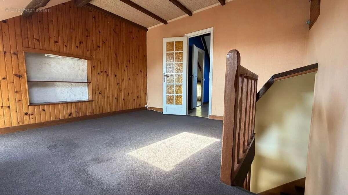 Appartement à DAMPIERRE-EN-YVELINES
