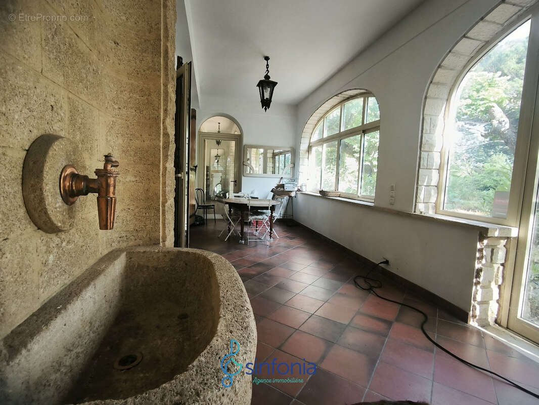 Maison à SAINT-PAUL-LES-FONTS