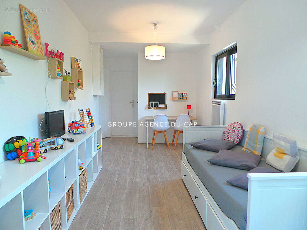 Maison à LES ISSAMBRES