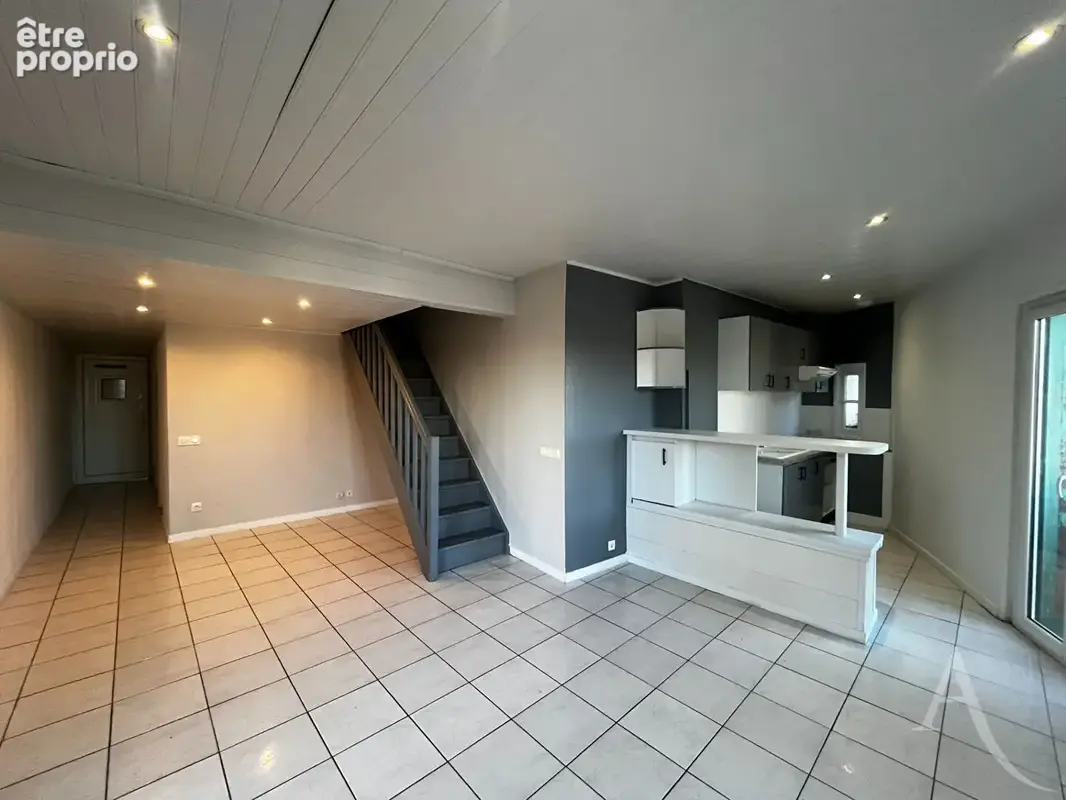 Duplex T3 - 60 m² - Centre historique d'Elne - photo 6