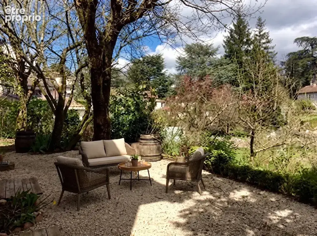 Photo Maison à Rillieux-La-Pape au prix de 695 000€