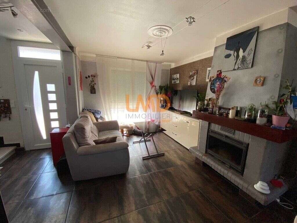 Villa avec piscine , garage et T2 indépendant - photo 11