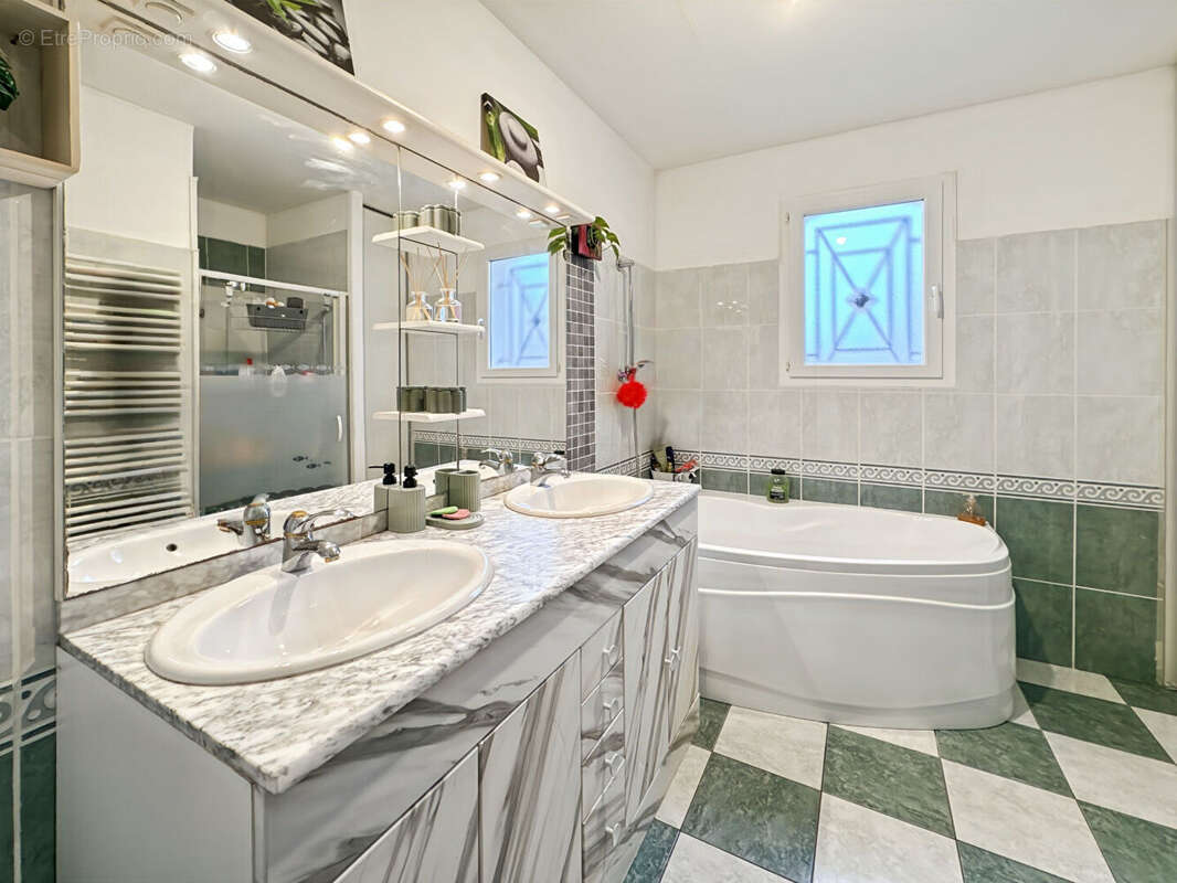 Maison à CASTELSARRASIN