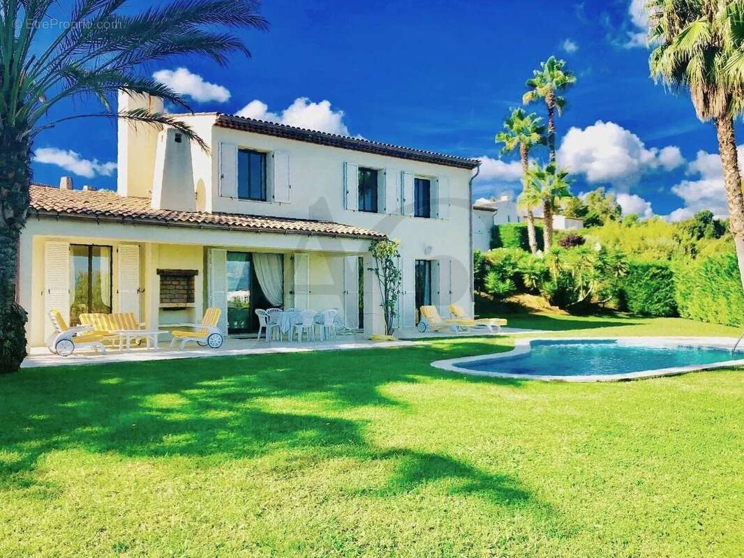 Maison à VILLENEUVE-LOUBET