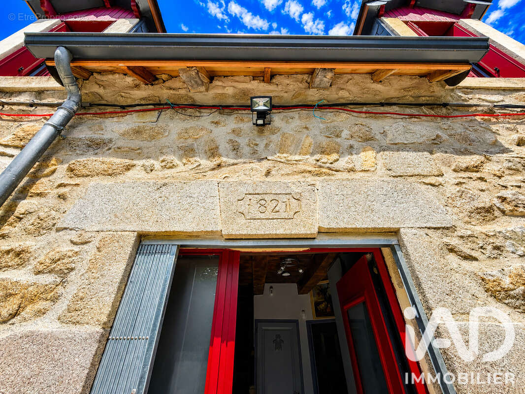 Maison 149 m² à Saint-Exupery-Les-Roches  - photo 4